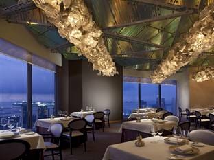 Swissotel The Stamford Hotel