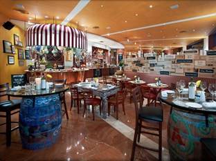 Swissotel The Stamford Hotel