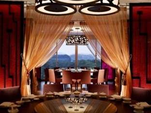 Swissotel The Stamford Hotel