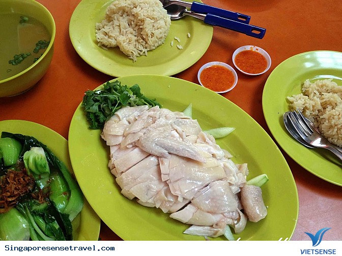 Địa chỉ thưởng thức cơm gà Hải Nam đúng điệu - Ảnh 1