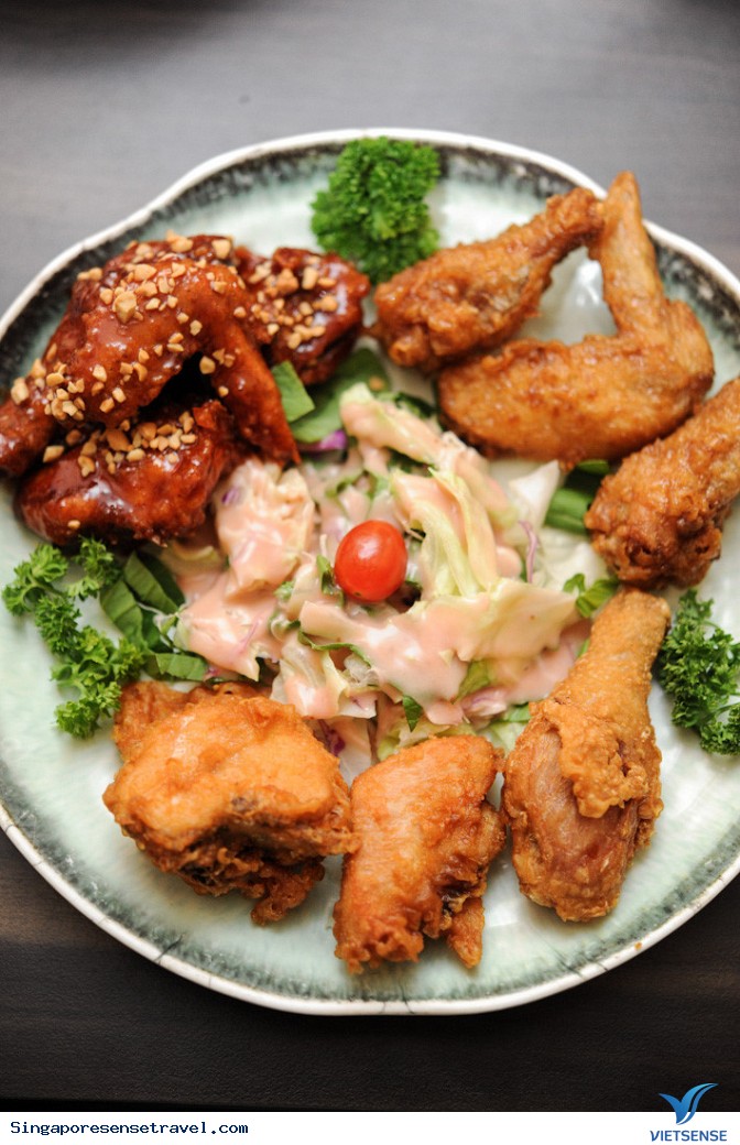 Ngất ngây hương vị gà rán giòn tại Singapore - Ảnh 4 Ngất ngây hương vị gà rán giòn tại Singapore - Ảnh 4