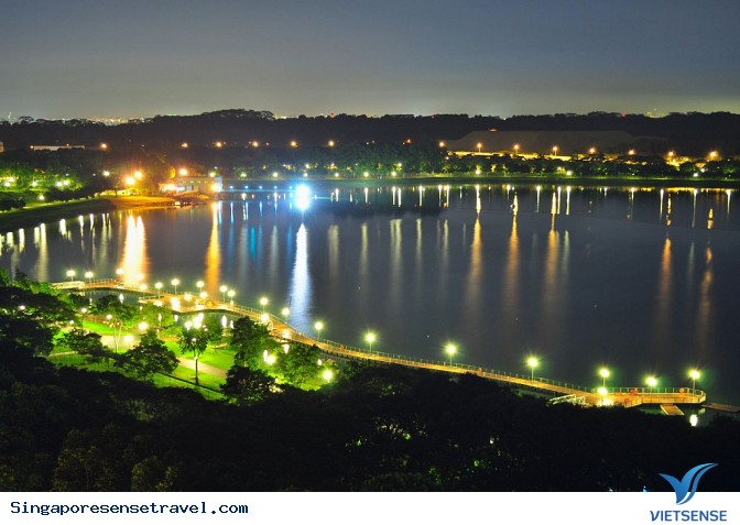 Hồ Bedok - nơi thu hút khách thăm quan