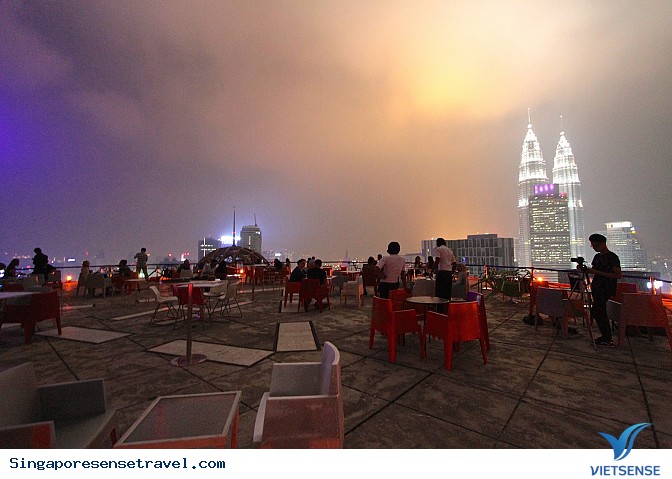 Uống cafe trên đỉnh của Kuala Lumpur Thủ đô của Malaysia - Ảnh 1 Uống cafe trên đỉnh của Kuala Lumpur Thủ đô của Malaysia - Ảnh 1