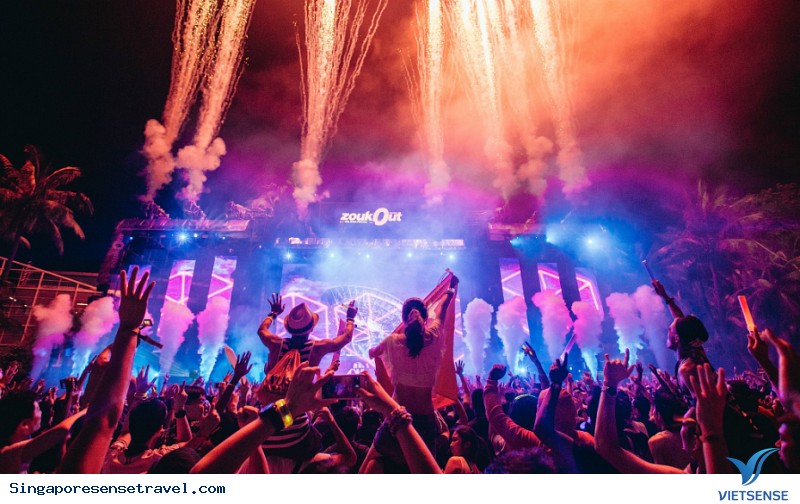 Hòa Mình Vào Ba Lễ Hội Cuối Năm Tuyệt Vời Bậc Nhất Singapore - Ảnh 1 Hòa Mình Vào Ba Lễ Hội Cuối Năm Tuyệt Vời Bậc Nhất Singapore - Ảnh 1