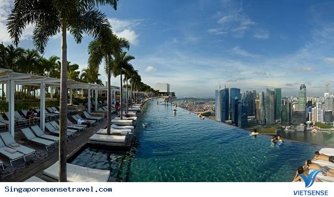 Bể bơi vô cực lửng lơ giữa trời Singapore - Ảnh 1 Bể bơi vô cực lửng lơ giữa trời Singapore - Ảnh 1