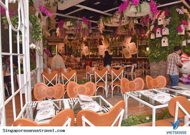 Check in quán Hello Kitty sang chảnh tại sân bay Changi của Singapore - Ảnh 3 Check in quán Hello Kitty sang chảnh tại sân bay Changi của Singapore - Ảnh 3