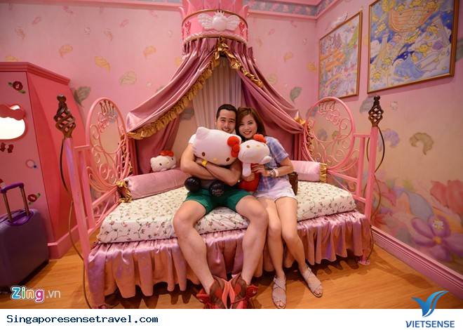 Choáng Ngợp Trước Thị Trấn Màu Hồng Của Mèo Hello Kitty - Ảnh 6