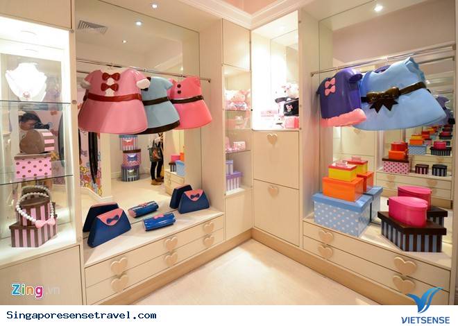 Choáng Ngợp Trước Thị Trấn Màu Hồng Của Mèo Hello Kitty - Ảnh 4