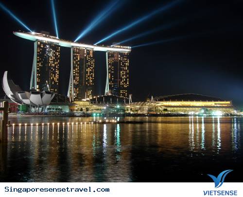 Trải nghiệm đêm tuyệt vời ở Singapore - Ảnh 1