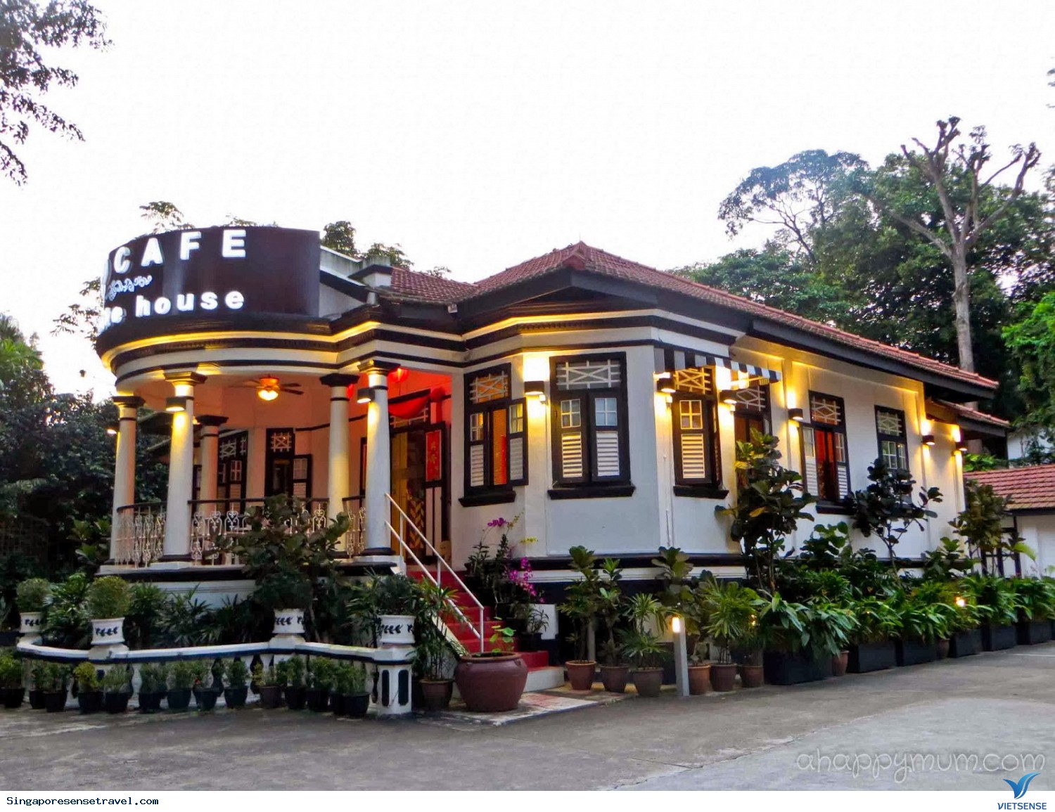 Giới thiệu những nhà hàng đậm chất Peranakan ngon tuyệt đỉnh - Ảnh 2 Giới thiệu những nhà hàng đậm chất Peranakan ngon tuyệt đỉnh - Ảnh 2