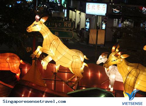 Khu phố người hoa ở Singapore tràn ngập không khí tết 2015 - Ảnh 1