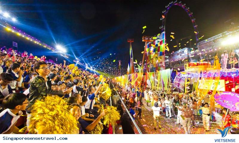 Người Singapore Chào Đón Năm Mới Tưng Bừng Như Thế Nào - Ảnh 5 Người Singapore Chào Đón Năm Mới Tưng Bừng Như Thế Nào - Ảnh 5