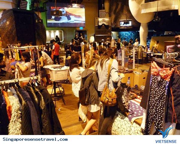 Những khu chợ trời nổi tiếng của Singapore - Ảnh 1 Những khu chợ trời nổi tiếng của Singapore - Ảnh 1