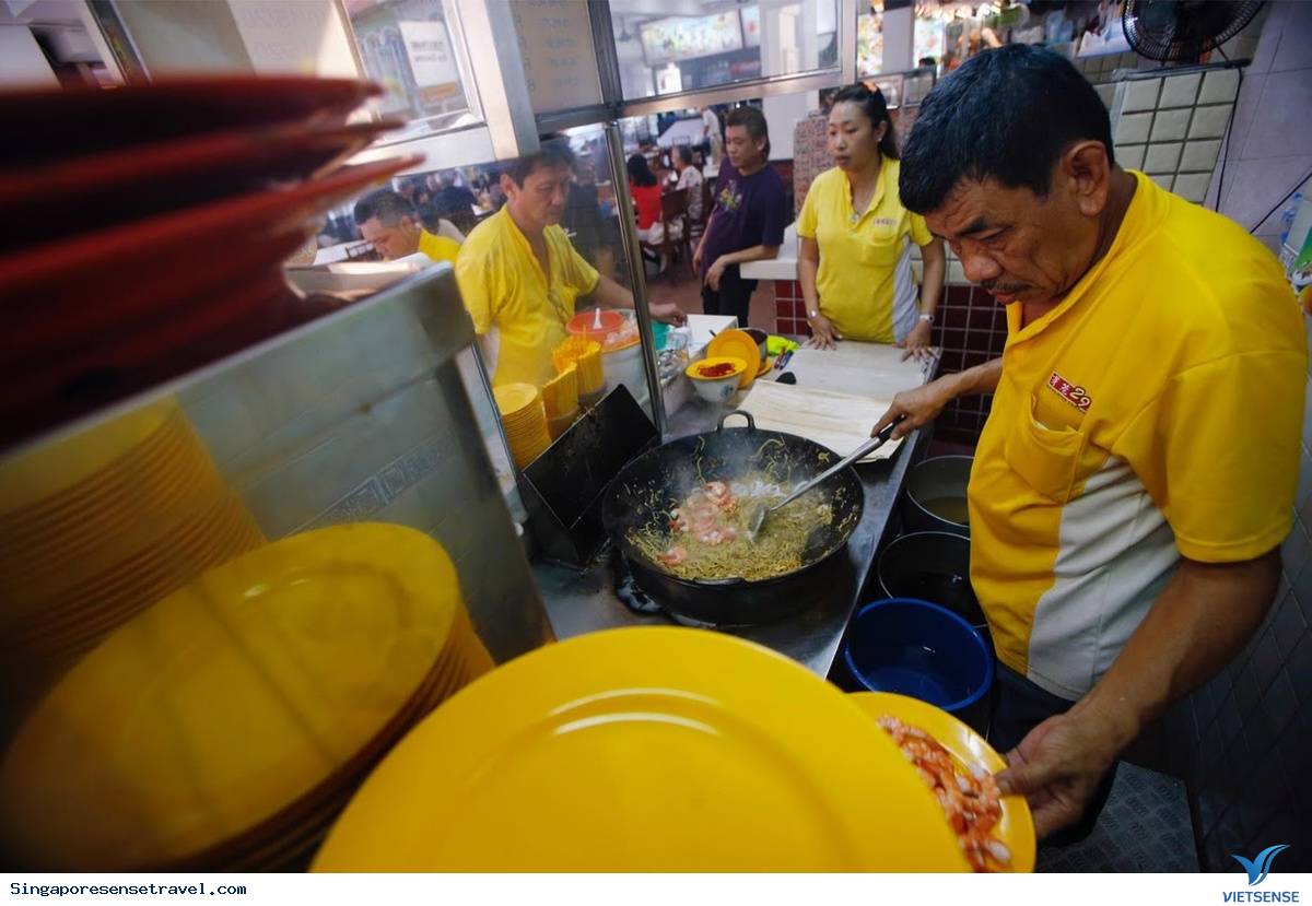 Nỗi lo lắng của đầu bếp Singapore trên đường phố khi nghỉ hưu - Ảnh 2 Nỗi lo lắng của đầu bếp Singapore trên đường phố khi nghỉ hưu - Ảnh 2
