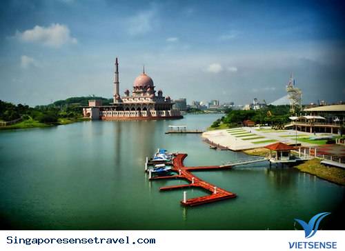 Putrajaya - Niềm tự hào của người dân Malaysia - Ảnh 1 Putrajaya - Niềm tự hào của người dân Malaysia - Ảnh 1