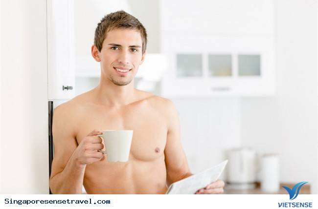 Không được khỏa thân dù ở trong nhà